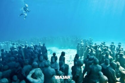 El museo submarino que solo se puede visitar buceando (MUSA, Cancún)