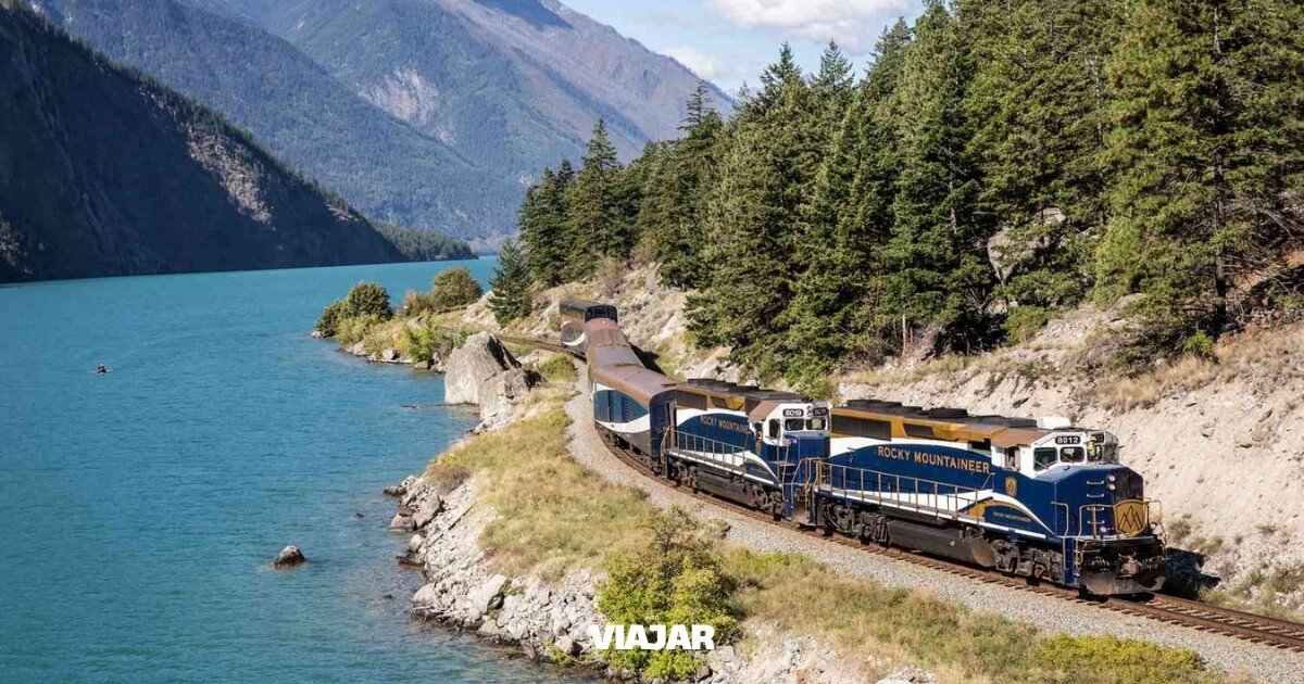 El tren de lujo de Canadá que solo circula de día para no perderse el paisaje (Rocky Mountaineer)