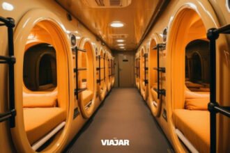 Hoteles cápsula high-tech en Japón: dormir barato sin desconectarte