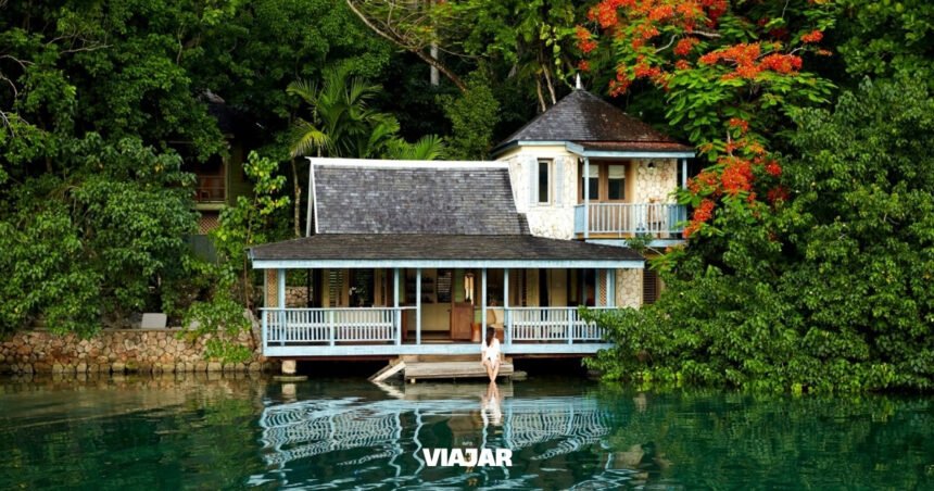La casa donde nació James Bond hoy funciona como hotel de lujo frente al mar (GoldenEye, Jamaica)